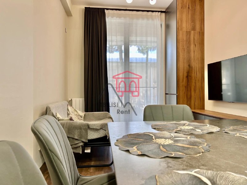 A three-room apartment in a new residential complex in Chugureti is for sale! The apartment is brand new and features premium furniture. — фото 2