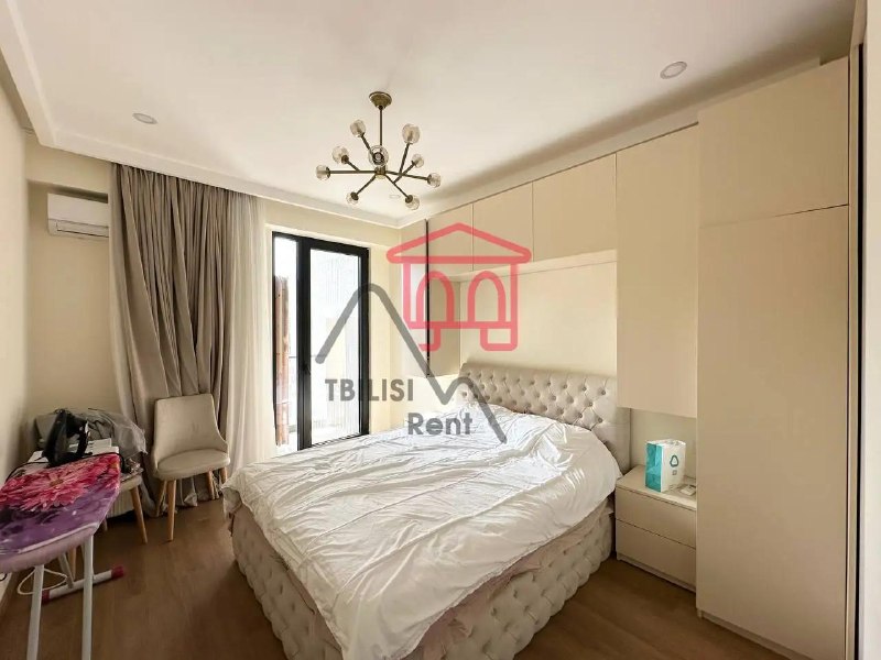 A spacious, sunny apartment with a city view in a prestigious location, recently renovated, and with underground parking, is for sale. — фото 5