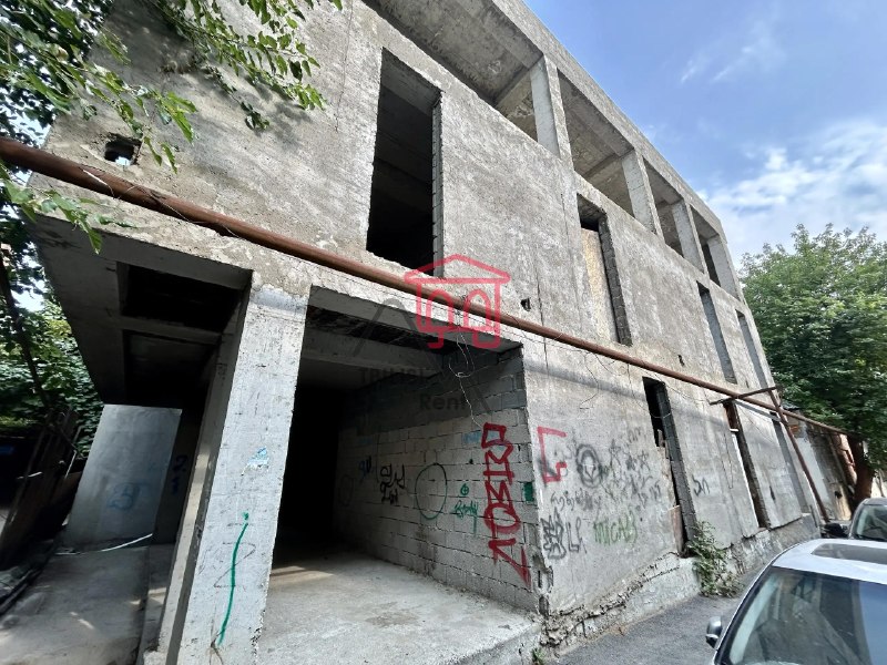 A hotel in the “shell” stage is for sale. The property includes a basement and offers opportunities for a commercial project. The rooftop provides space for a panoramic terrace with a café/restaurant and includes 20 guest rooms. An investment opportunity with potential for development and for implementing your own project. — фото 4