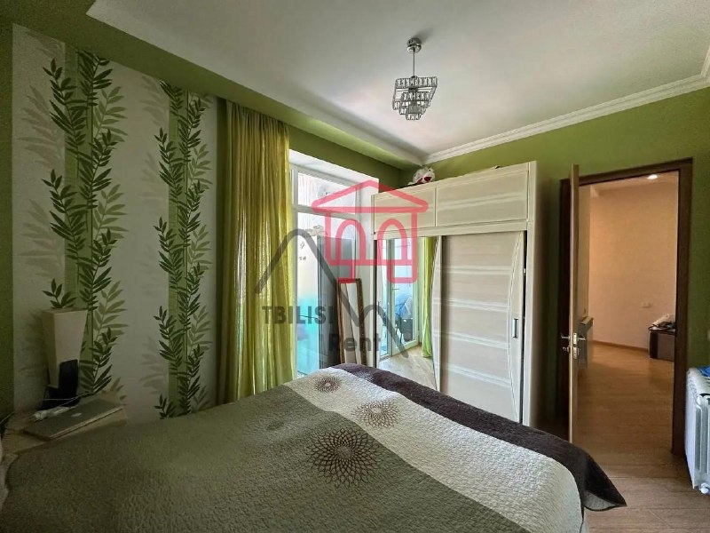 A spacious 2-bedroom apartment with 2 balconies is for sale right next to the “State University” metro station. The buyer has the option to make a down payment of $90,000 and pay the remaining balance over a period convenient for them. The owner will continue to live in the apartment until full payment is made. — фото 5