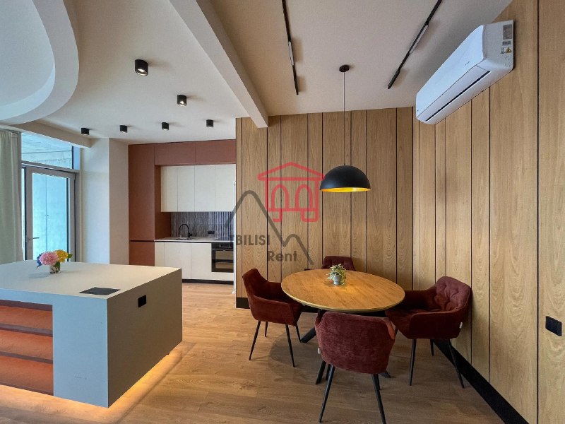 A designer-renovated apartment is for sale in a premium neighborhood. It is being sold fully furnished and equipped with built-in appliances. — фото 5
