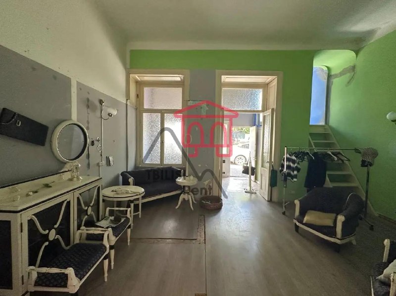 Commercial space in a prime location on Agmashenebeli Avenue in Chugureti is for sale. There are two entrances: from the street and from the courtyard. — фото 2