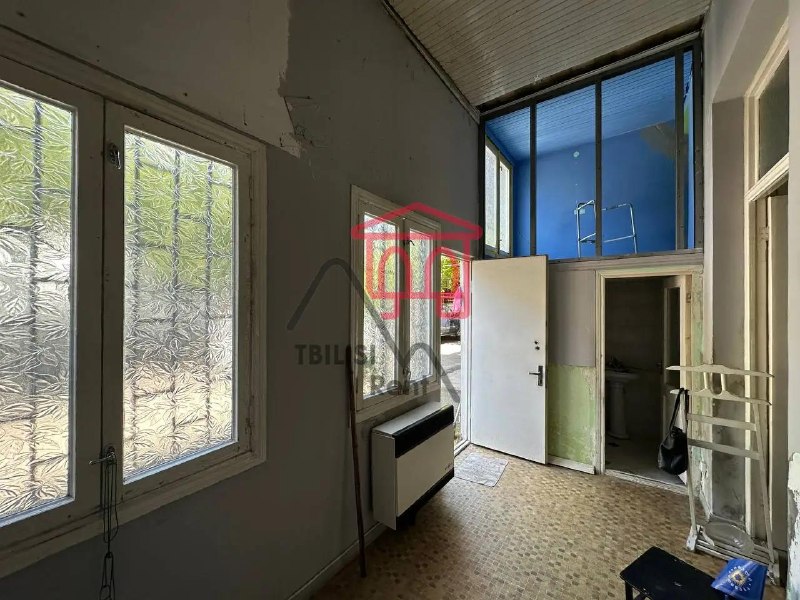 Commercial space in a prime location on Agmashenebeli Avenue in Chugureti is for sale. There are two entrances: from the street and from the courtyard. — фото 4