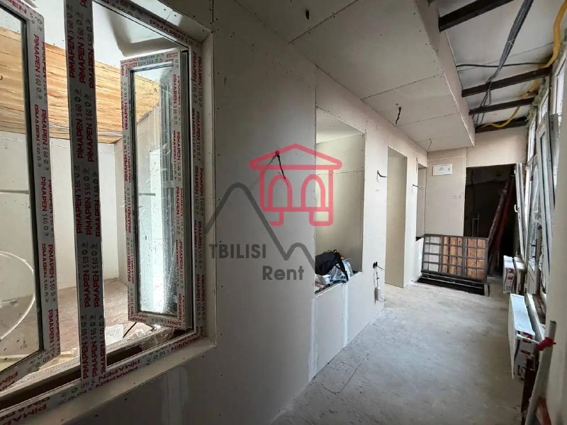 A green-frame apartment with all utilities is for sale in the very center of the city, in the Mtatsminda District. All walls, corners, and the ceiling are reinforced with metal beams. High-quality, premium building materials were used during the renovation. All plumbing fixtures are German-made. The building materials are included with the sale of the apartment. — фото 4