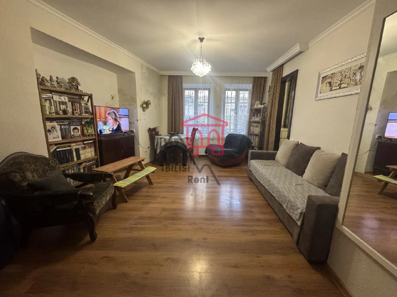 An apartment for sale in the city center in the Mtatsminda district, Italian Courtyard, with a studio room that can be combined with the apartment. Suitable for both private business and residential use. 🌿 — фото 2