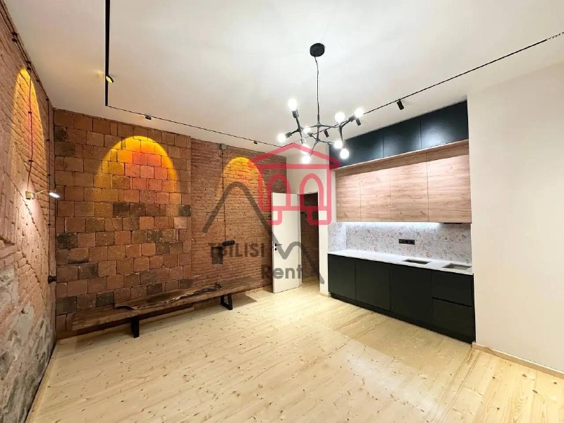 A brand-new apartment is for sale in the historic city center. The building dates back to 1890. Appliances include a refrigerator, dishwasher, and stove; Italian heating system; air conditioner; and an Austrian-style kitchen and furniture. A bed and TV will also be installed; they have already been ordered. Natural materials, walnut wood. The apartment is 51 m², and there is an additional terrace of about 20 m² in front of the entrance. — фото 2