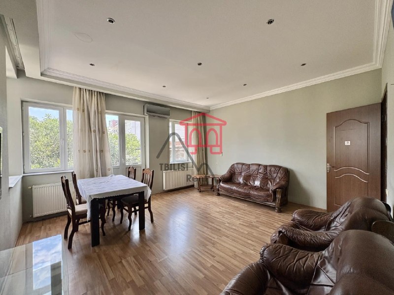 Apartment 95 m², 3 rooms — photo 2