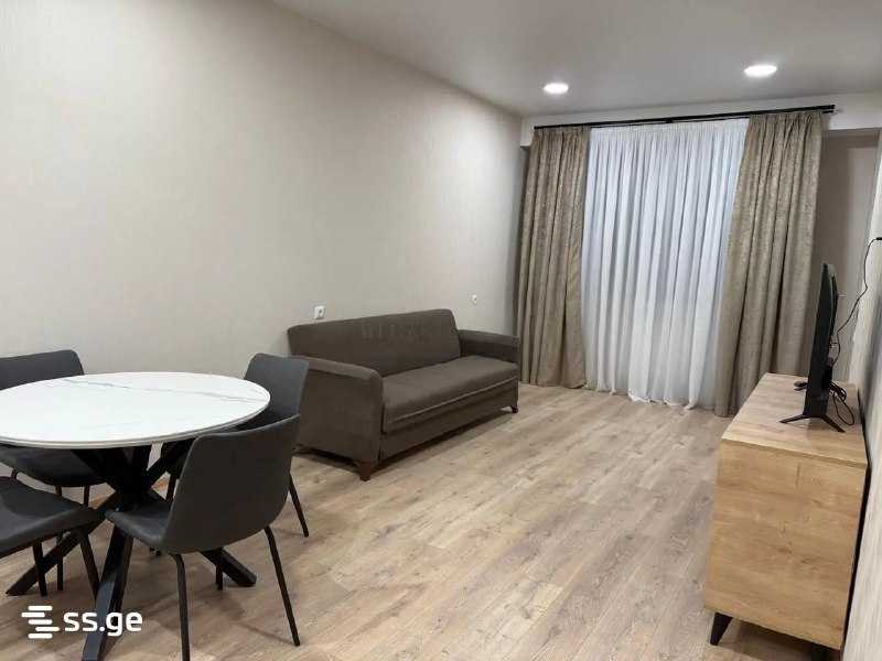 Квартира, 1 спальня · Ваке — фото 2