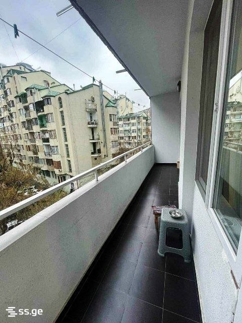 Квартира, 2 спальни · Ваке — фото 2