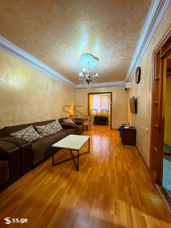 Квартира, 3 спальни — фото 1