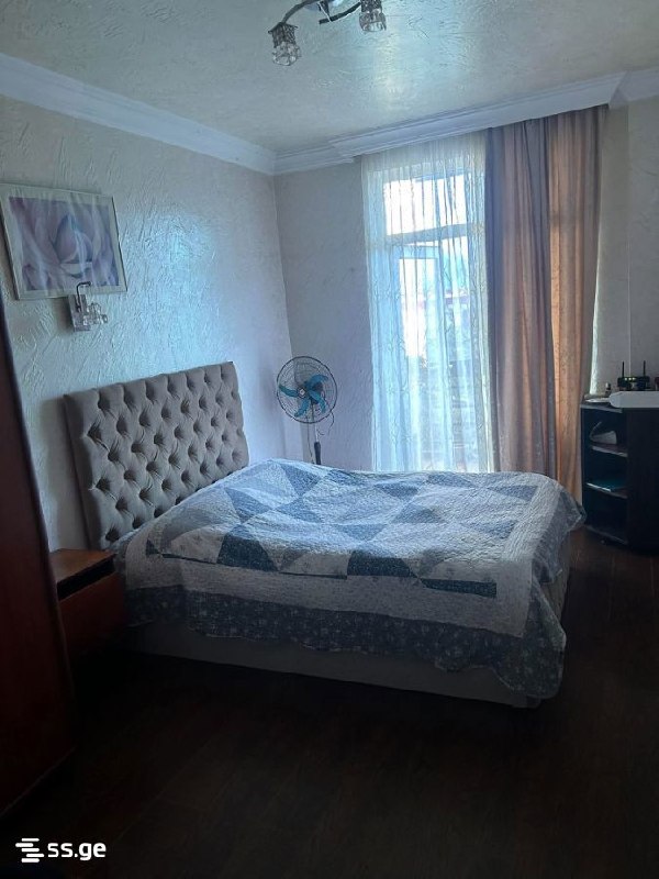 Квартира, 3 спальни — фото 1