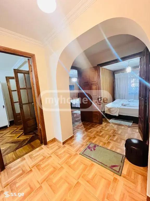 Квартира, 3 спальни — фото 1