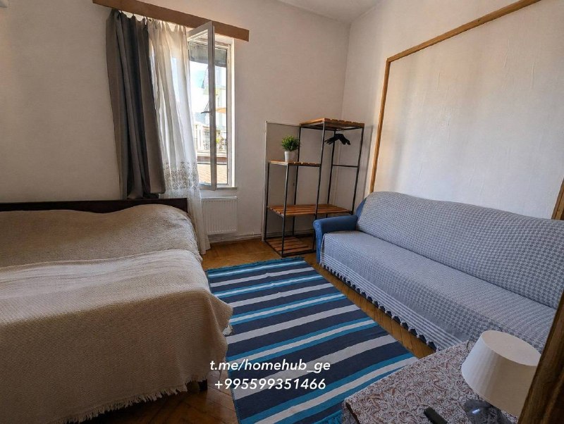 House — photo 1