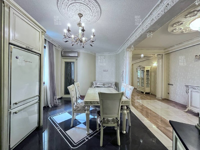 In the heart of Tbilisi, next to the Chinese Embassy. A cozy home for a large family, featuring 3 bedrooms, one of which can be used as a home office — фото 4
