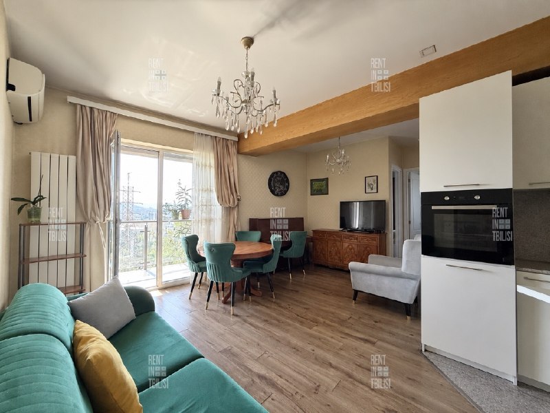 Beautiful 2Bed Apartment in French district with Fabulous View Of Mountains — фото 3