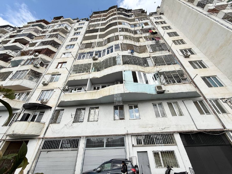 Apartment 144 m², 4 rooms — photo 1
