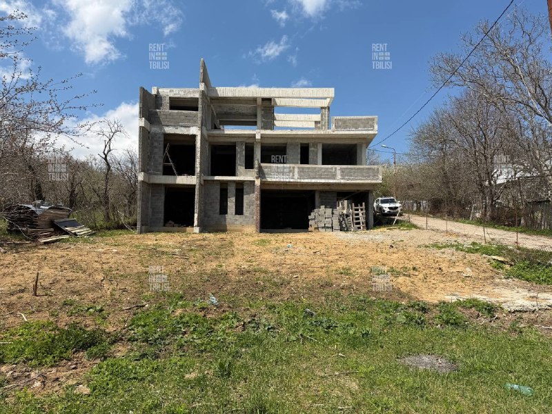 House 552 m² — photo 4