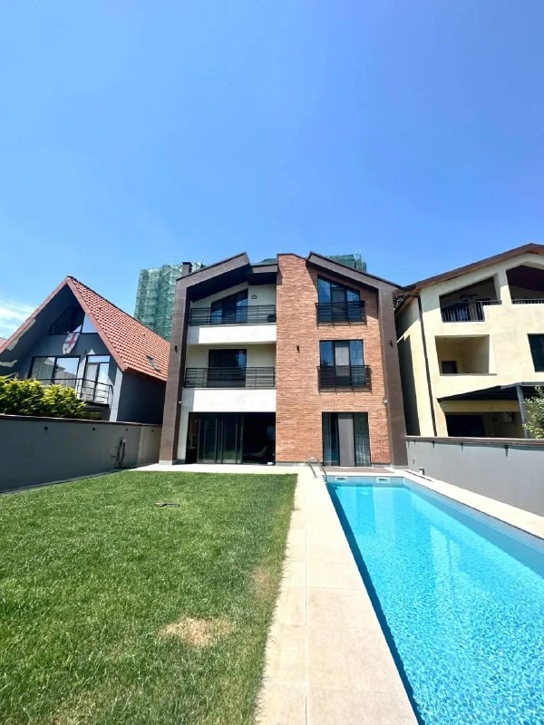 House, 5 bedrooms — photo 1