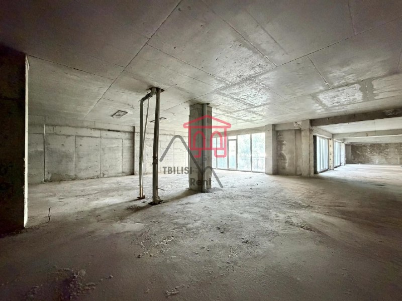 Commercial 493 m², 3 rooms — photo 5