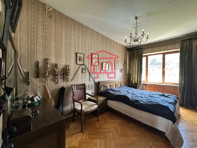 Продается просторная квартира с 3 спальнями, отдельной кухней, гардеробной, двумя балконами и красивыми видами в 2 стороны. Есть возможность купить гараж за 15 000$ — фото 5