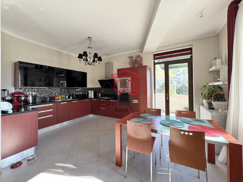 Apartment 400 m², 4 rooms — photo 5