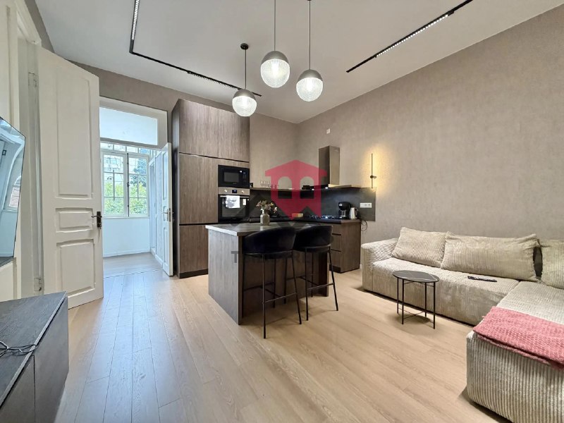 Apartment, 2 bedrooms · Mtatsminda — photo 1