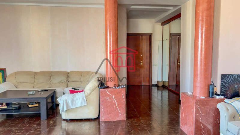 Apartment 230 m², 5 rooms — photo 3