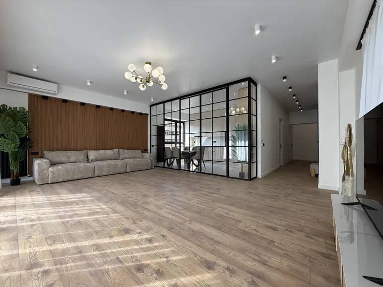 Apartment 110 m², 5 rooms — photo 2