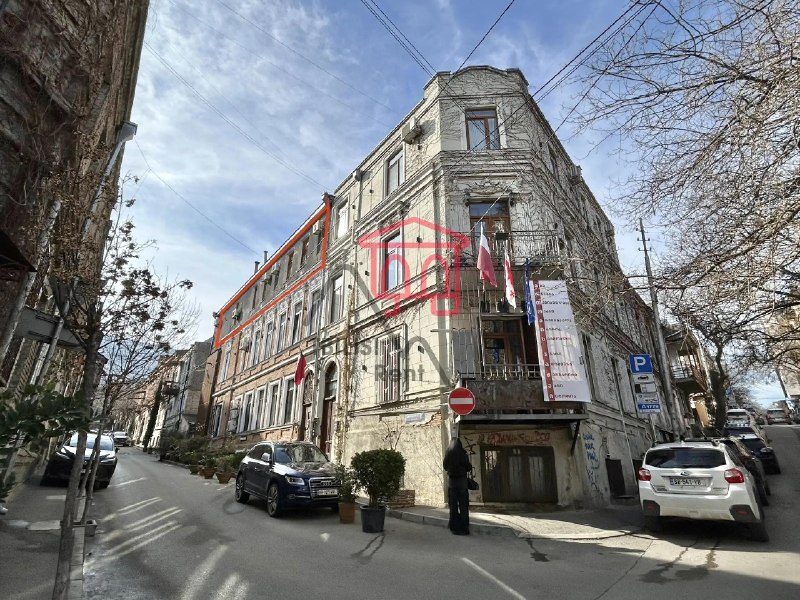 Commercial · Vera — photo 1