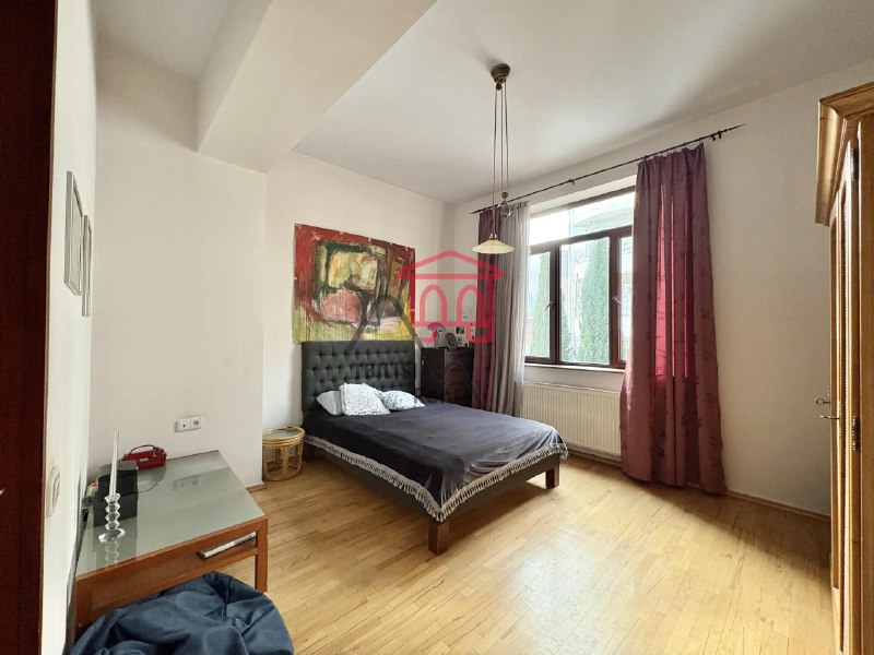 Apartment, 3 bedrooms · Vake — photo 4