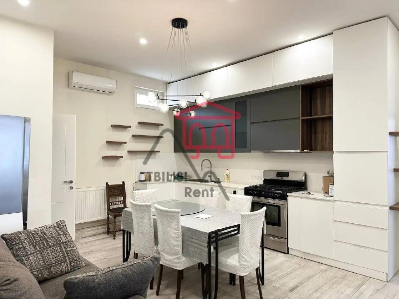 Apartment, 5 bedrooms · Mtatsminda — photo 2