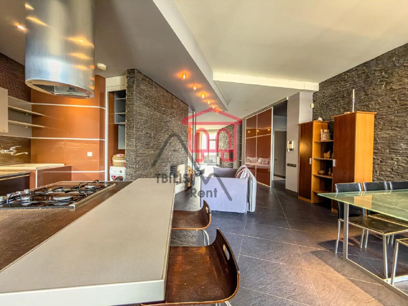 Apartment, 3 bedrooms · Vake — photo 1