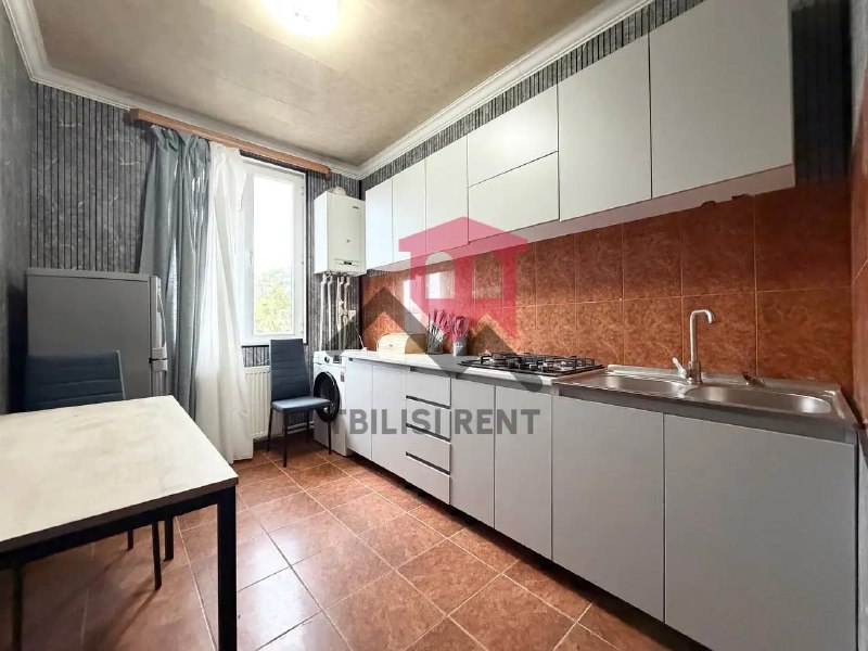 House, 5 bedrooms · Vake — photo 4