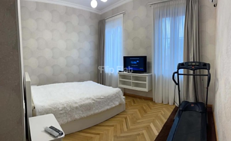 Квартира, 2 спальни · Мтацминда — фото 4