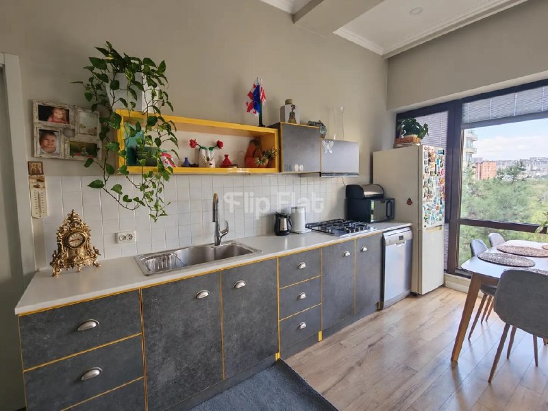 Квартира, 2 спальни · Ваке — фото 2