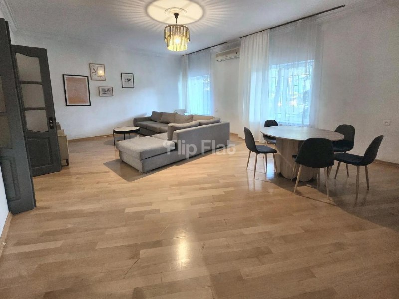 Apartment, 2 bedrooms · Mtatsminda — photo 2