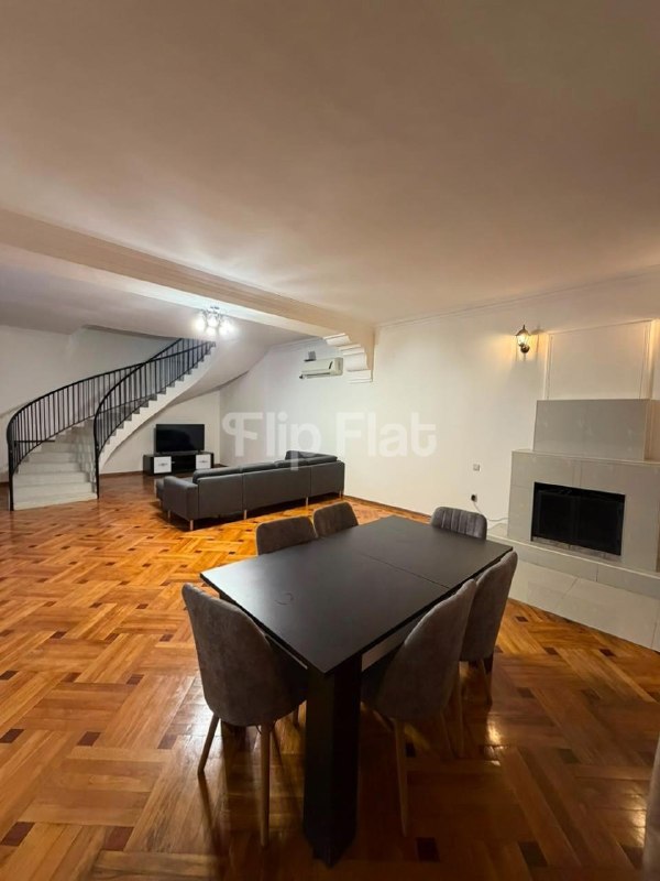 House, 3 bedrooms · Saburtalo — photo 2