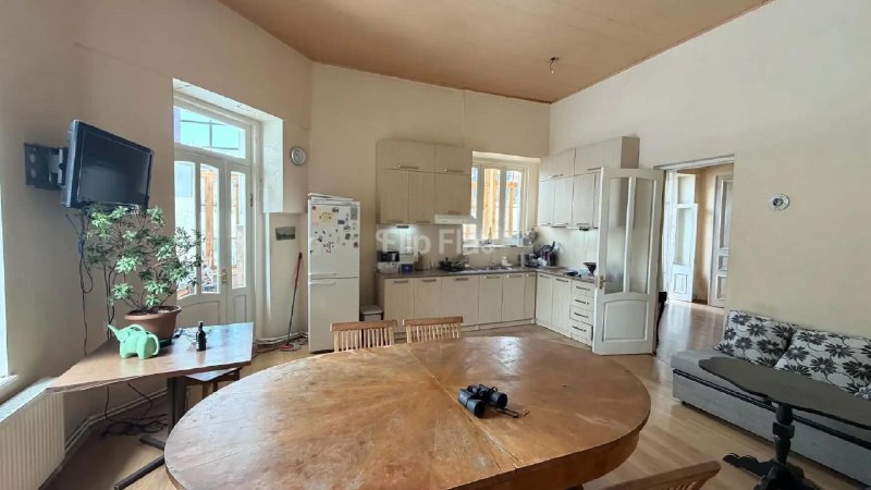 Apartment, 3 bedrooms · Sololaki — photo 3
