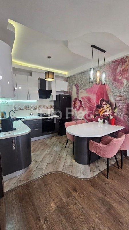 Apartment, 3 bedrooms · Saburtalo — photo 2