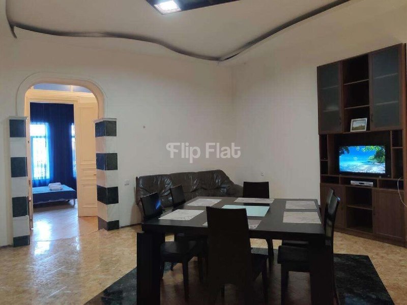 Apartment, 2 bedrooms · Mtatsminda — photo 3