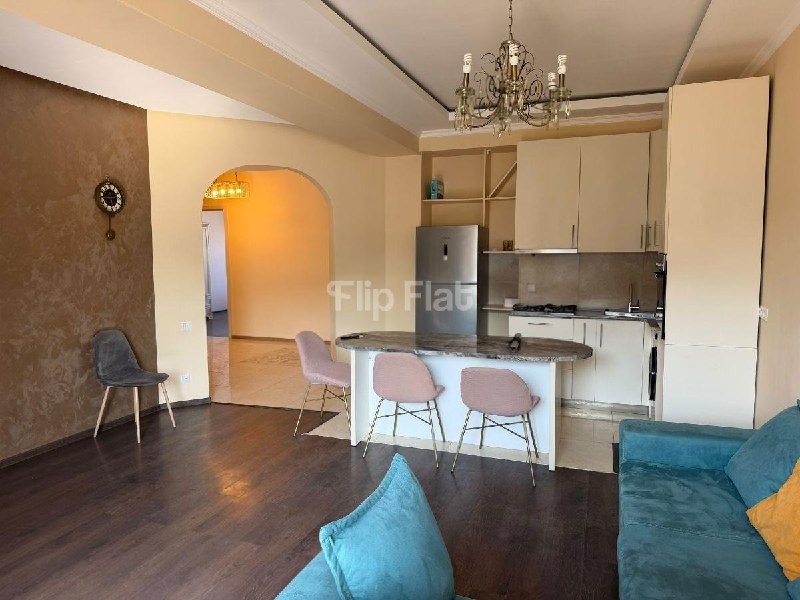 Apartment, 3 bedrooms · Saburtalo — photo 1