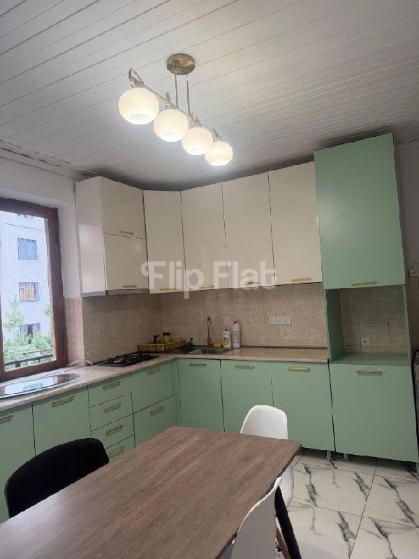 Apartment, 3 bedrooms · Vake — photo 1