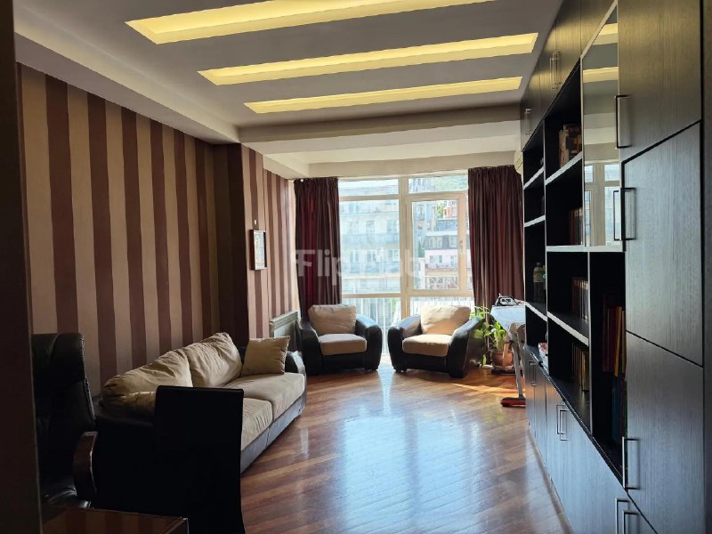 Apartment, 3 bedrooms · Vake — photo 2