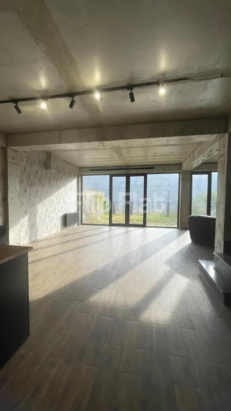 Apartment, 4 bedrooms · Saburtalo — photo 4