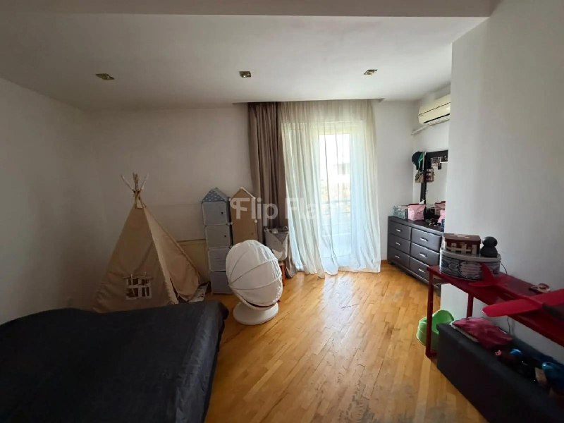 Apartment, 3 bedrooms · Vake — photo 4