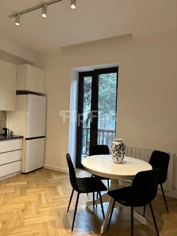 Apartment, 2 bedrooms · Vake — photo 2