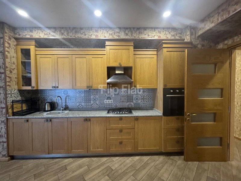 Apartment, 3 bedrooms · Saburtalo — photo 1