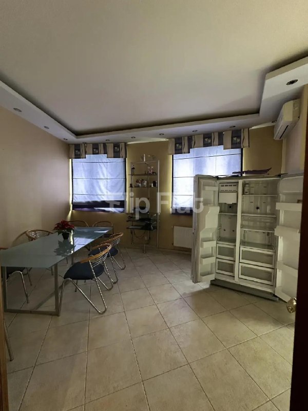 Apartment, 3 bedrooms · Vake — photo 1