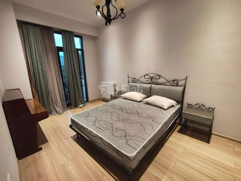 Apartment, 3 bedrooms · Vake — photo 5