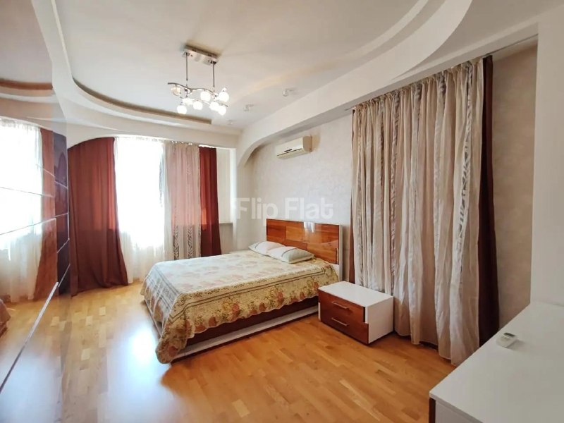 Apartment, 2 bedrooms · Vake — photo 4